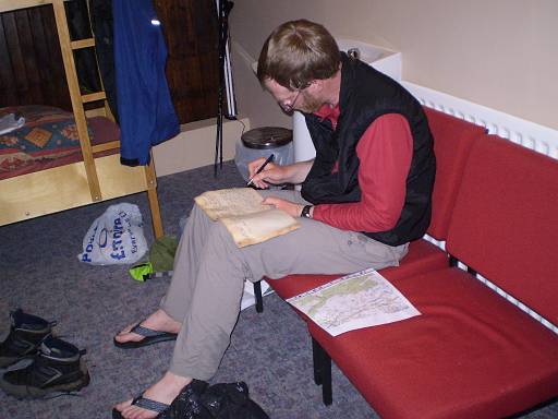 18_26-1.jpg - After rain and bog we reached Greehead YHA. My notebook looks a bit damp here.